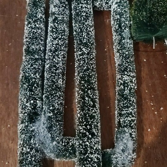 Frosted Bottle Brush Christmas Trees Village Train Lot of 27 Plus 2” To 14” - Picture 8 of 16